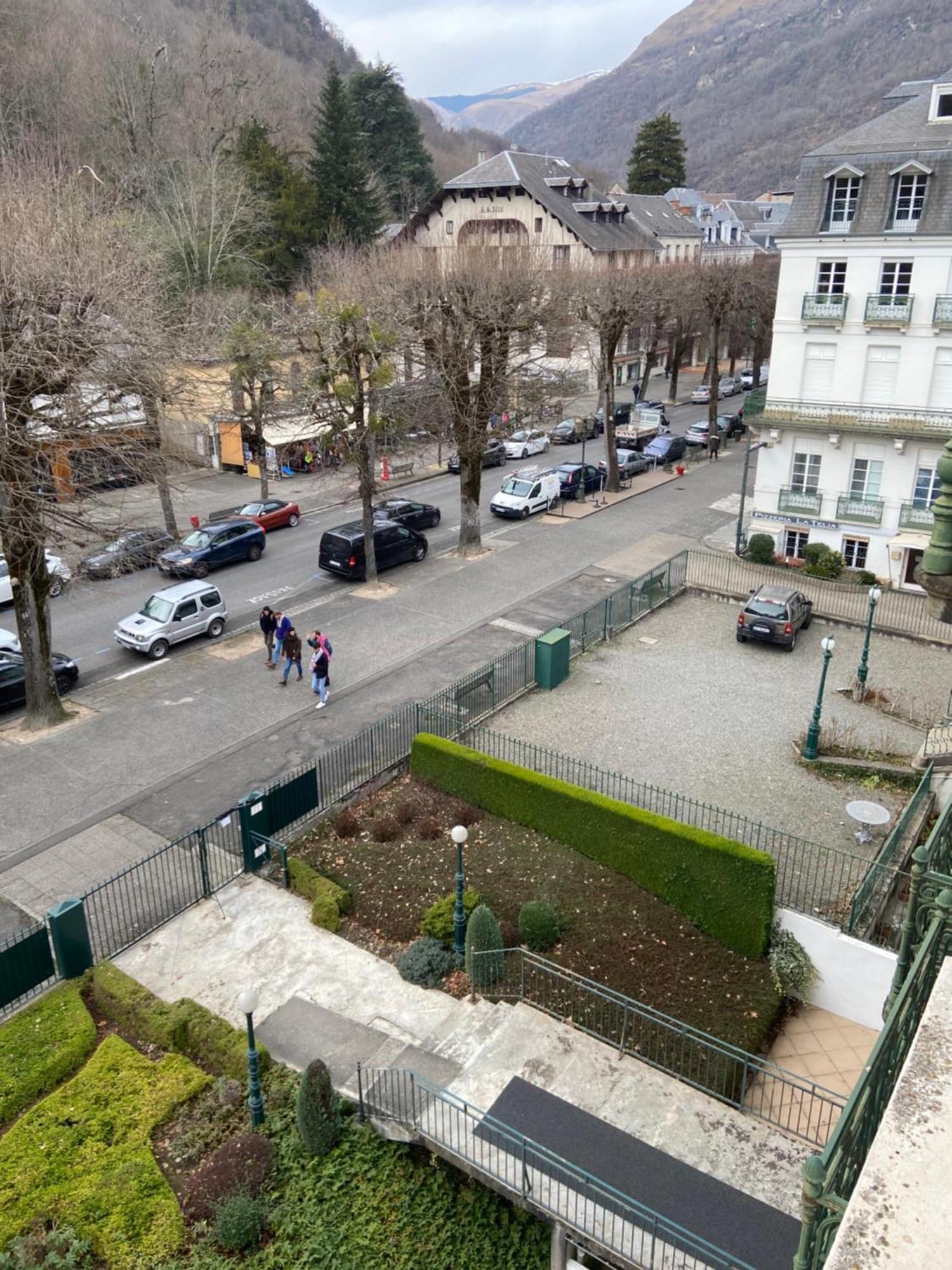 Апартаменти Palais D'Etigny Bagneres-de-Luchon Екстер'єр фото